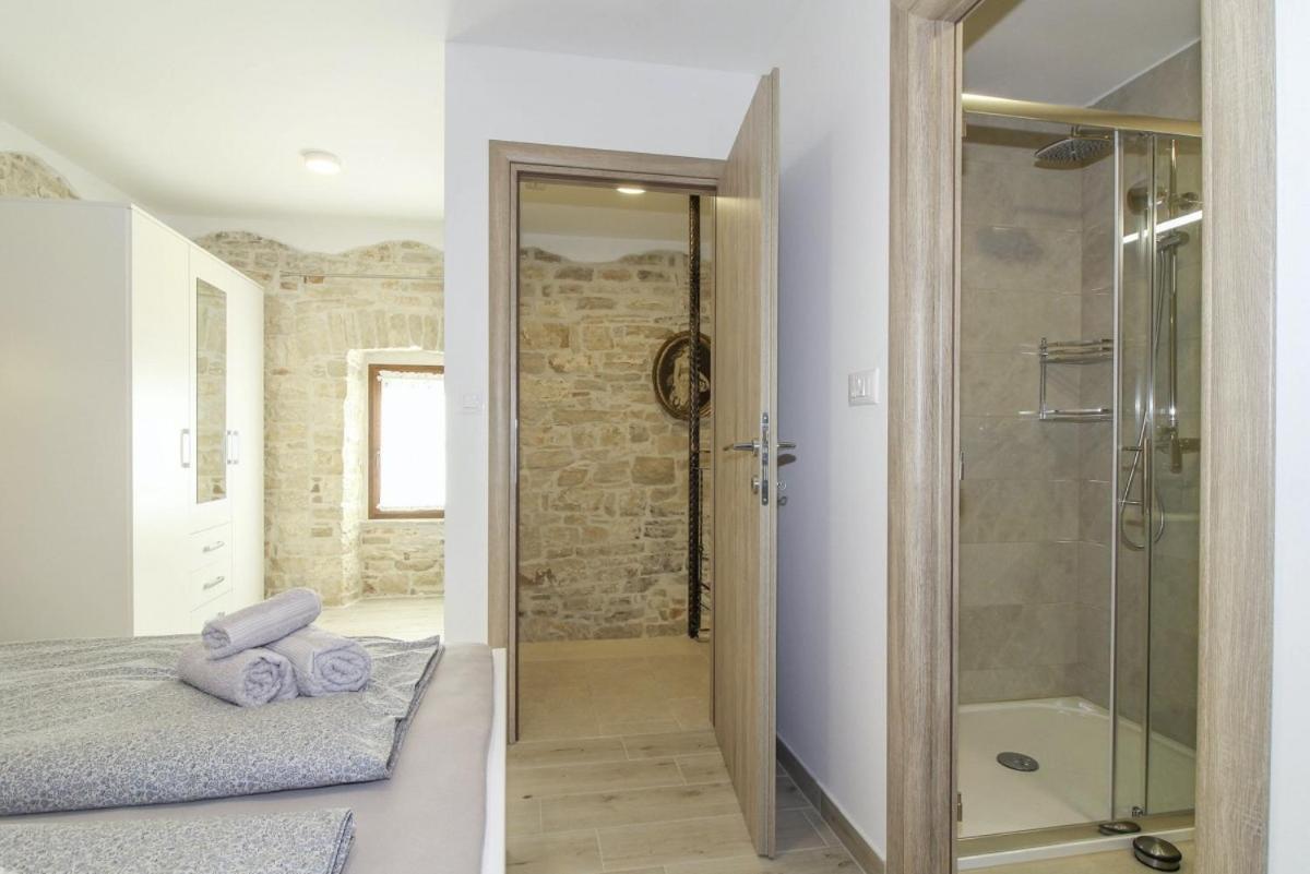 Villa Olea In Barat - Haus Fuer 6-8 Personen Kanfanar Bagian luar foto