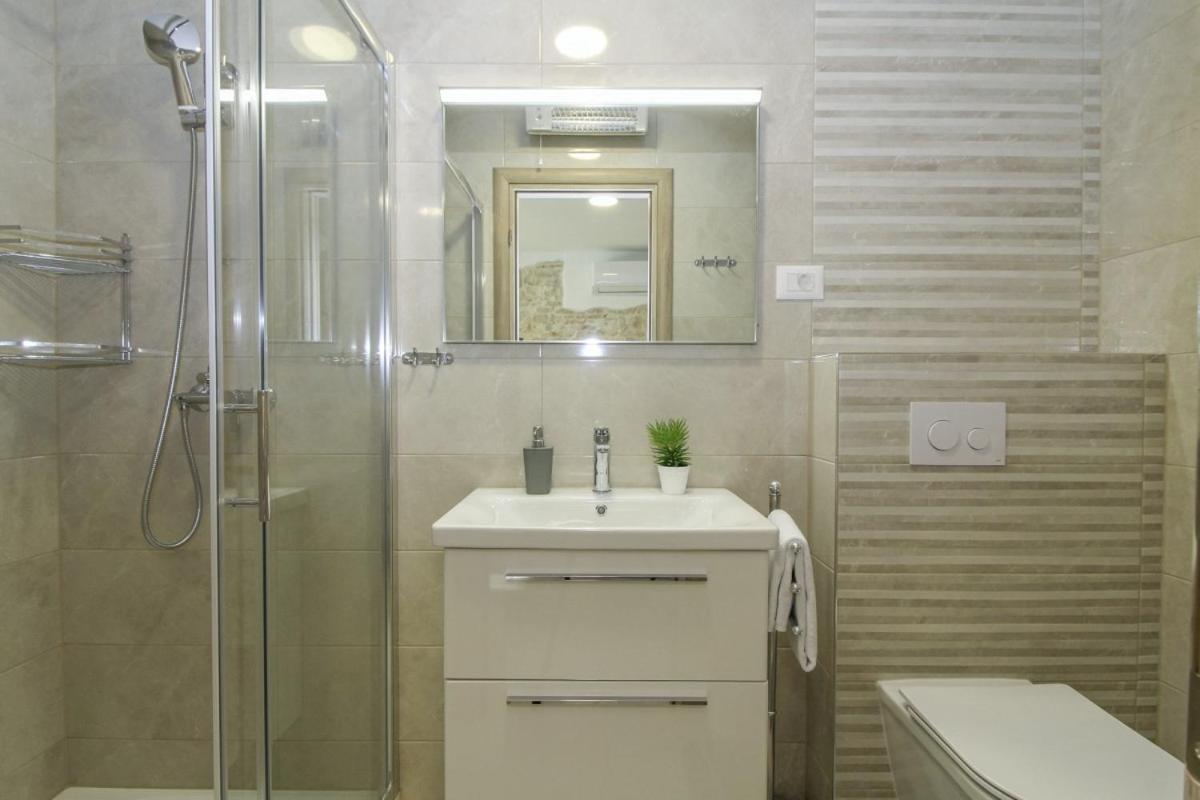 Villa Olea In Barat - Haus Fuer 6-8 Personen Kanfanar Bagian luar foto