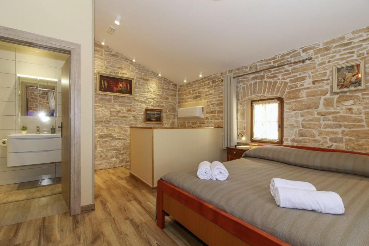 Villa Olea In Barat - Haus Fuer 6-8 Personen Kanfanar Bagian luar foto