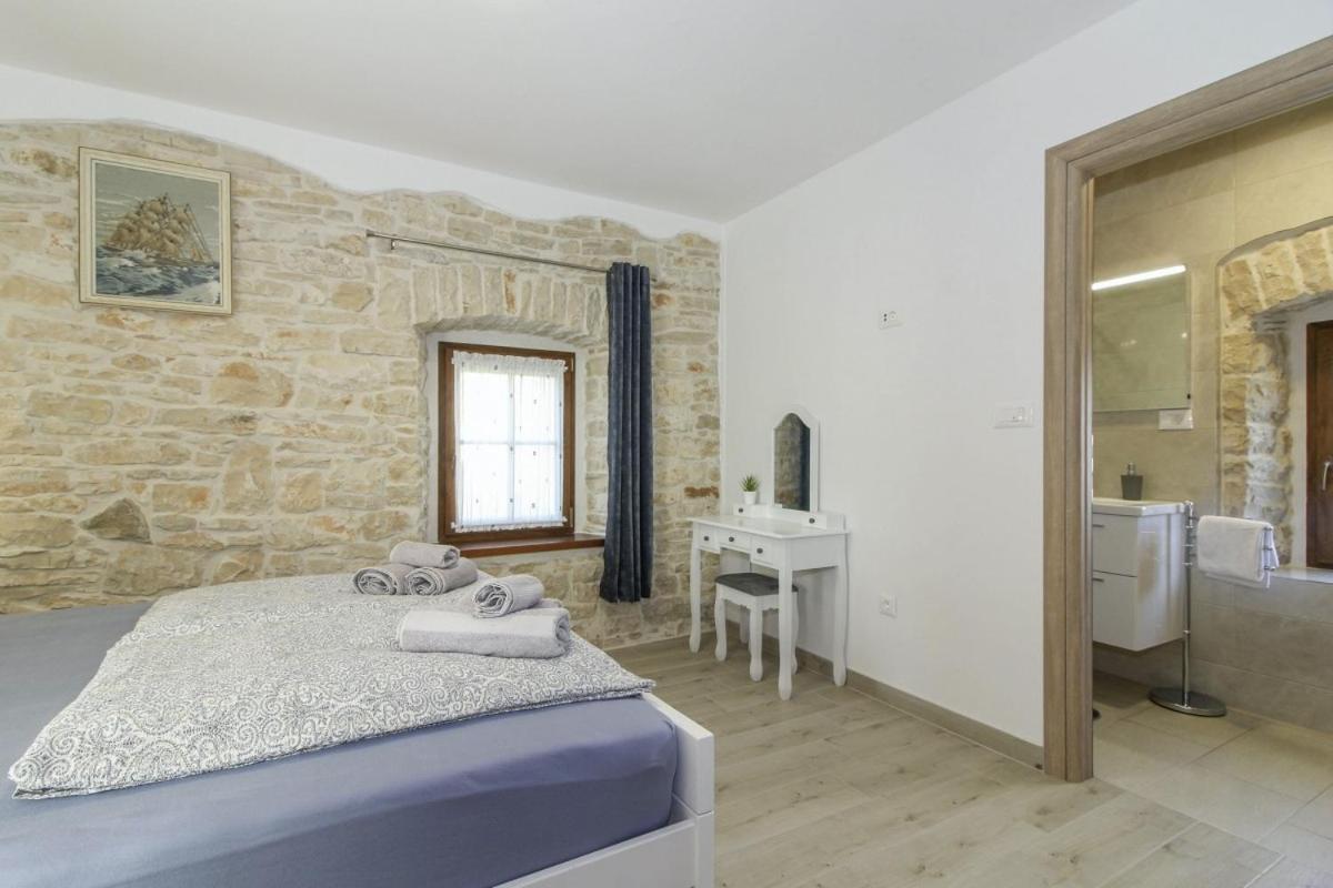 Villa Olea In Barat - Haus Fuer 6-8 Personen Kanfanar Bagian luar foto