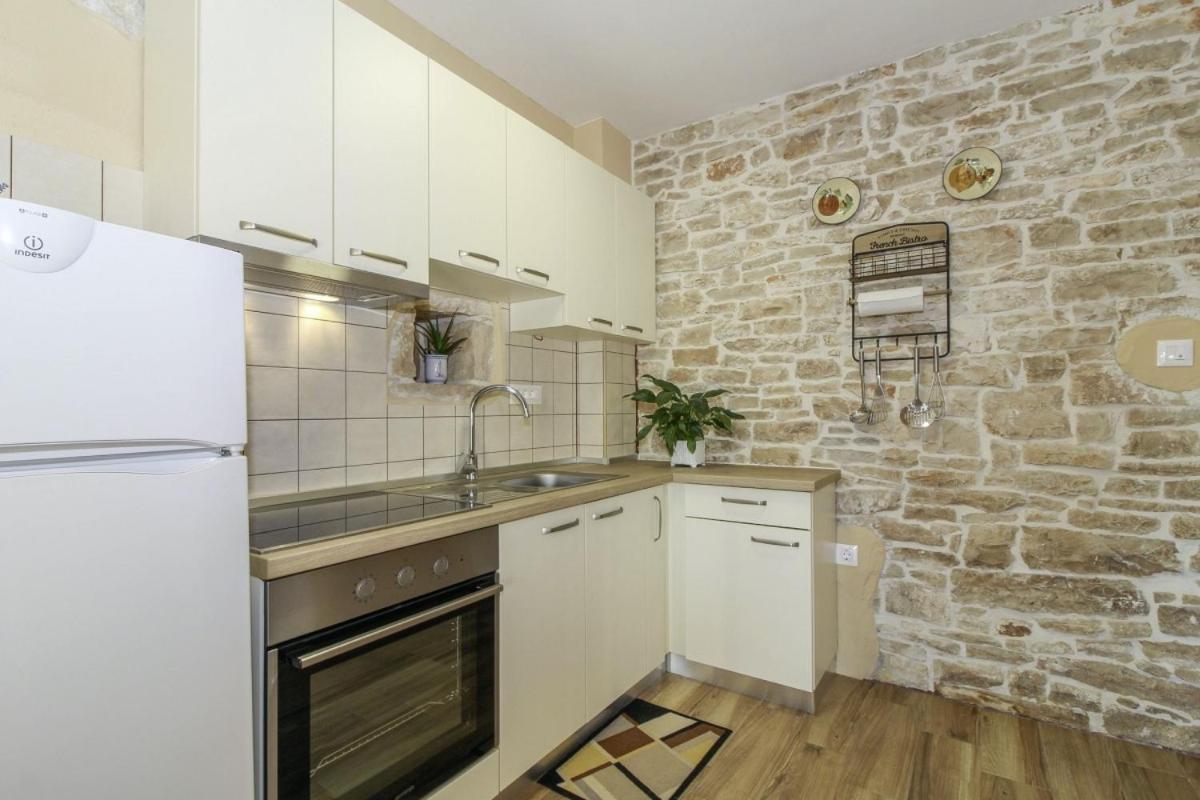 Villa Olea In Barat - Haus Fuer 6-8 Personen Kanfanar Bagian luar foto