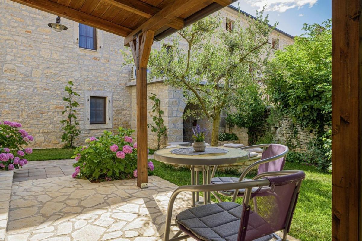 Villa Olea In Barat - Haus Fuer 6-8 Personen Kanfanar Bagian luar foto