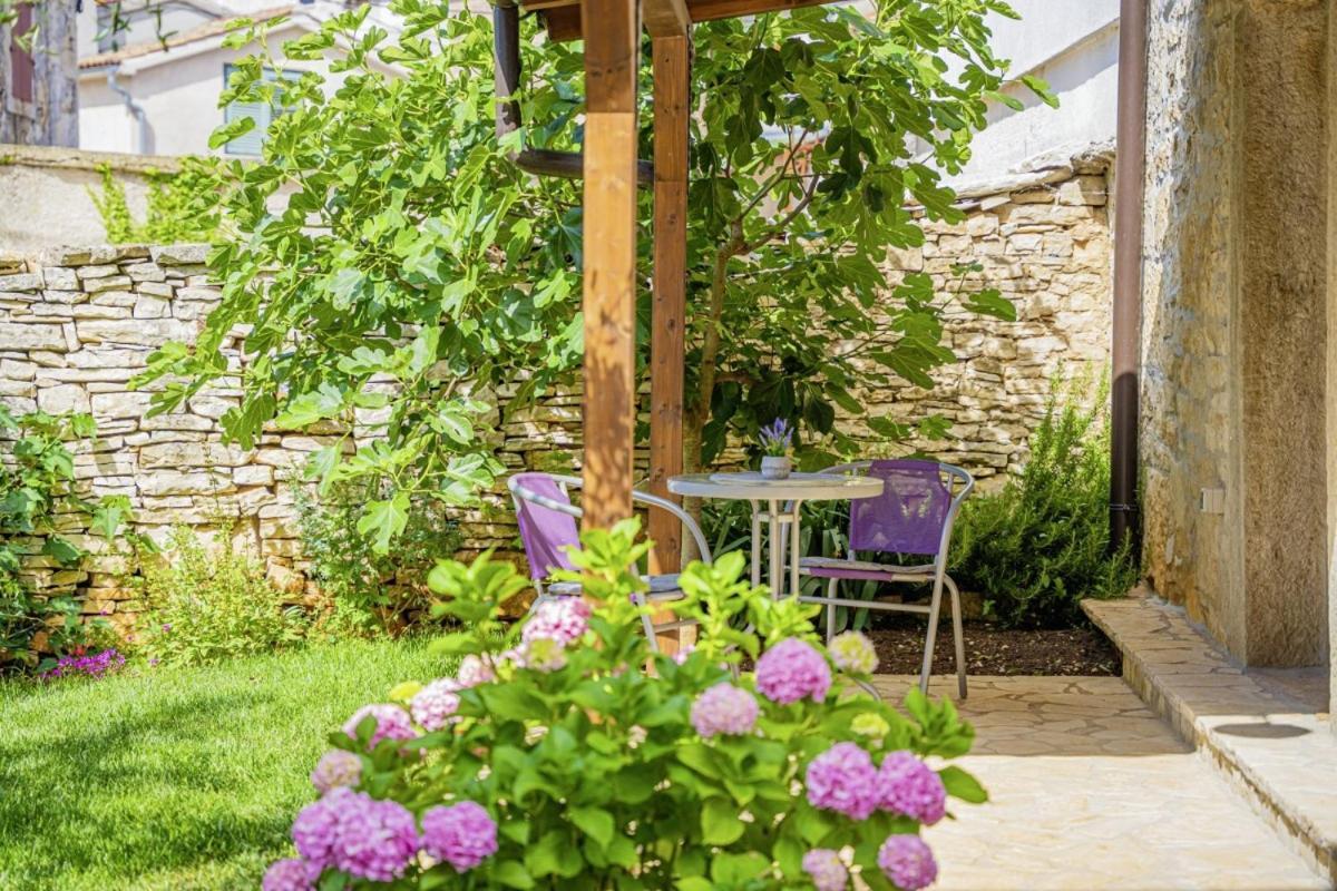 Villa Olea In Barat - Haus Fuer 6-8 Personen Kanfanar Bagian luar foto