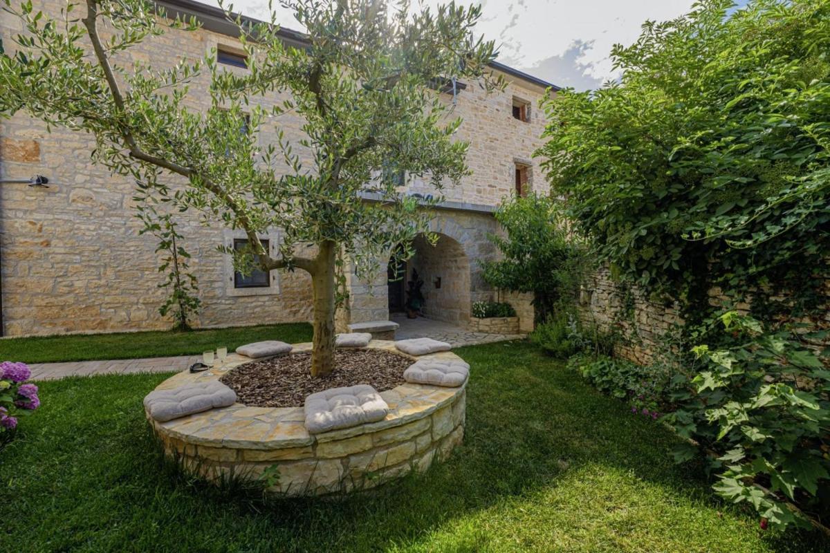 Villa Olea In Barat - Haus Fuer 6-8 Personen Kanfanar Bagian luar foto